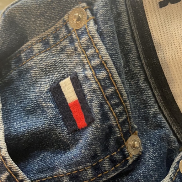 Women’s Tommy Hilfiger denim shorts size 8 - Picture 6 of 8